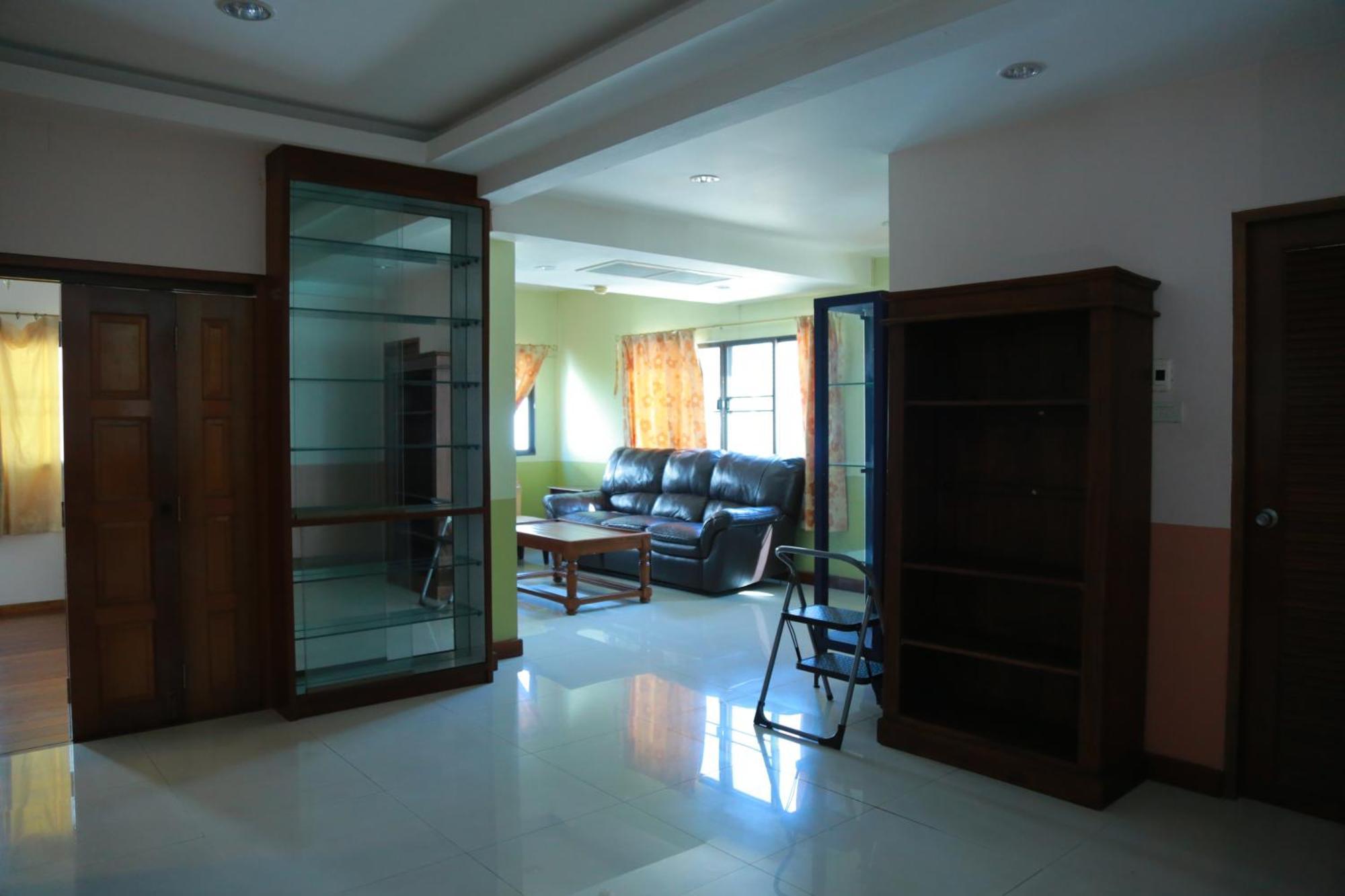 Upar Silom Hotel 3*