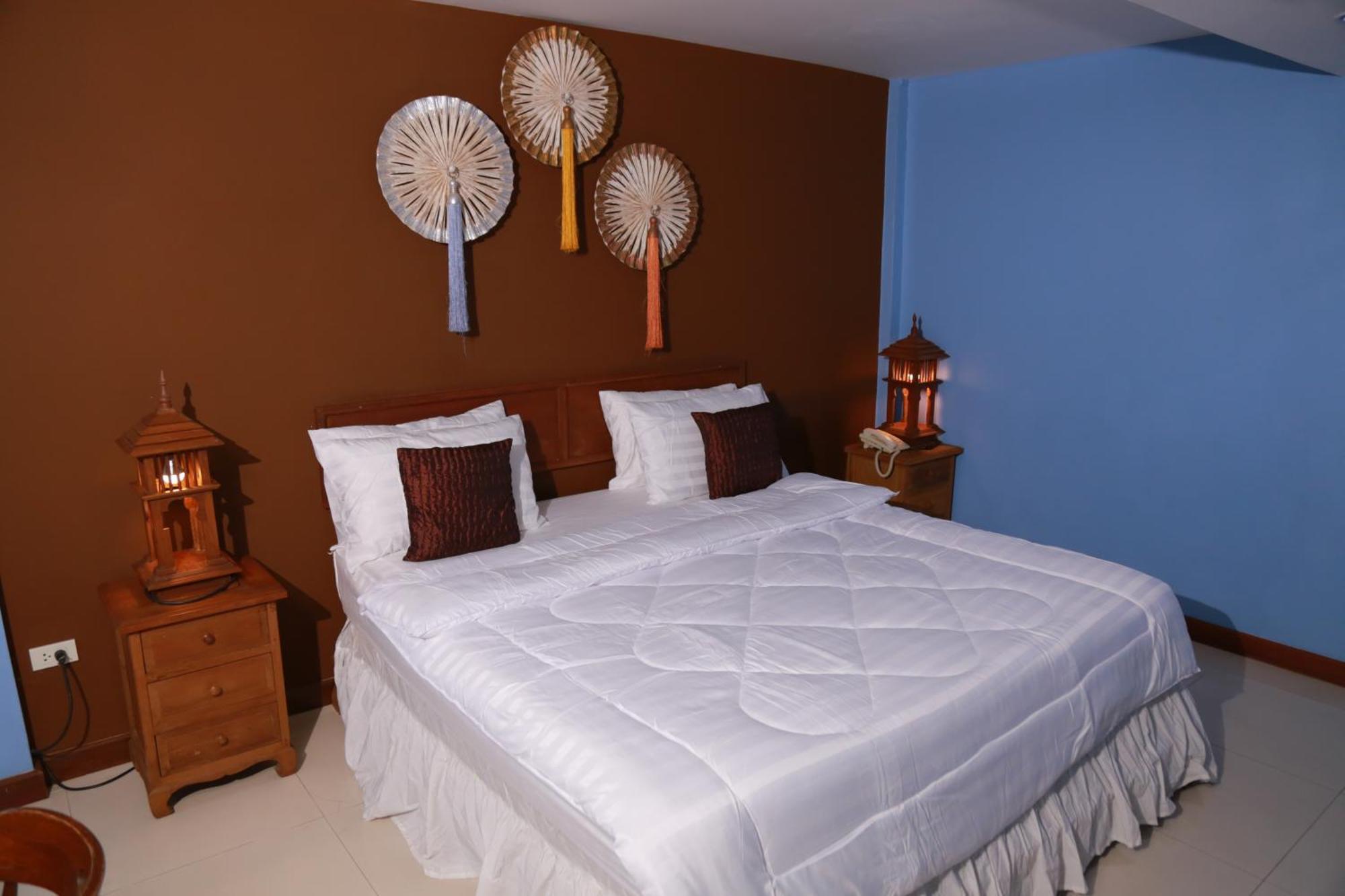 Upar Silom Hotel 3*
