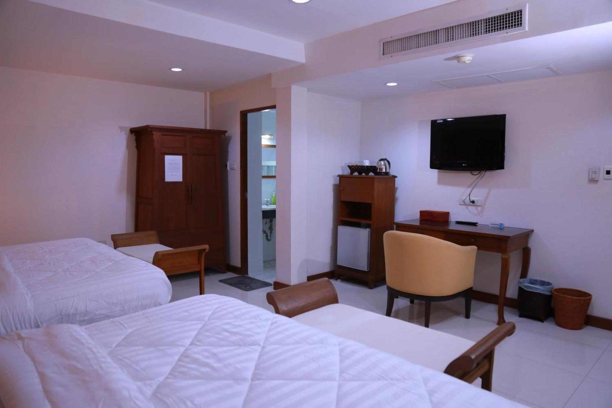 Upar Silom Hotel 3*